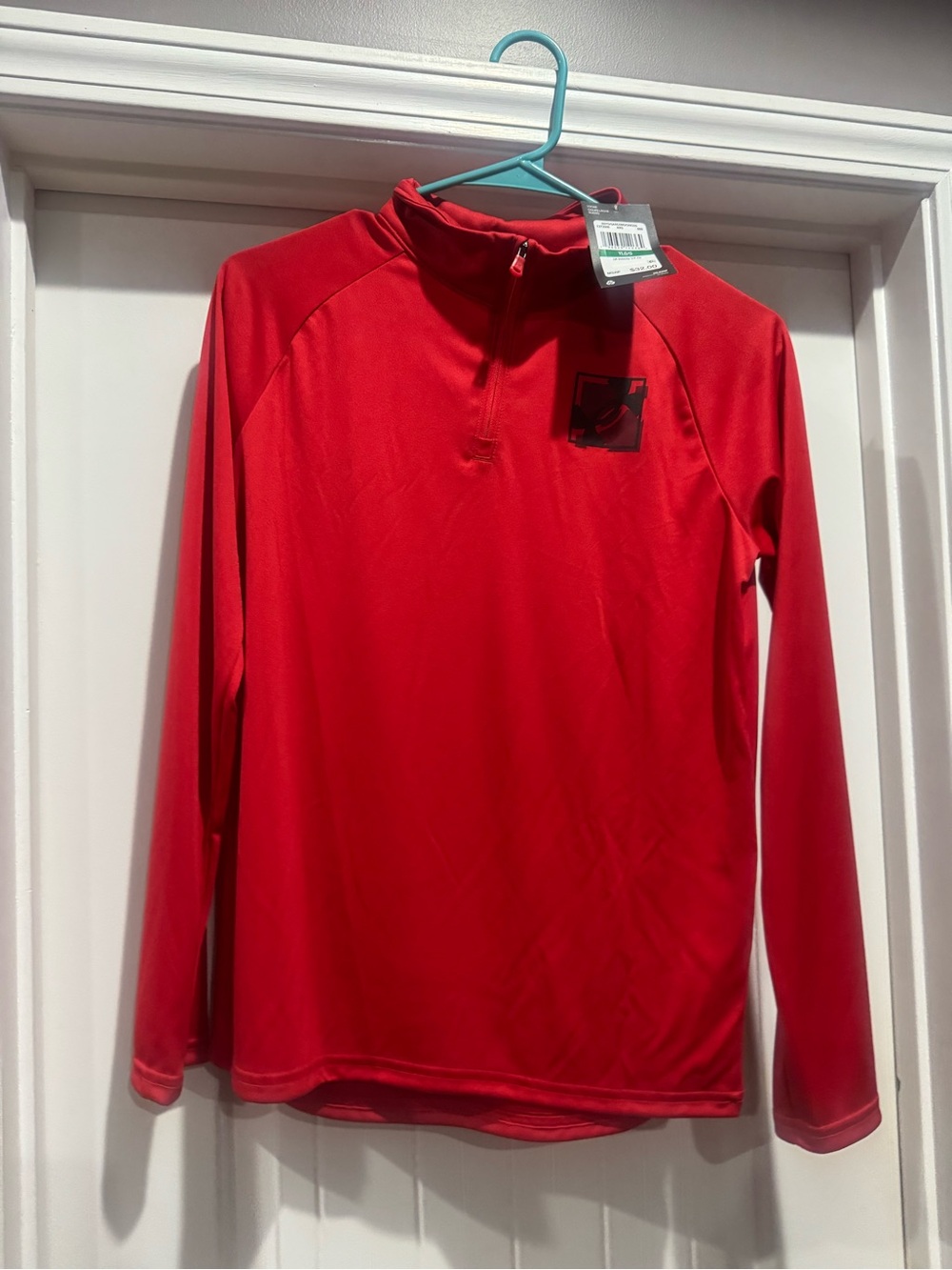 Boys under Armour pullover